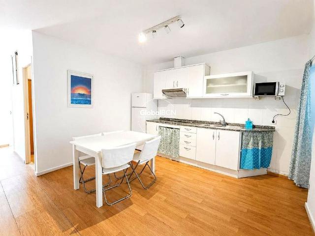 Piso en venta en calle De Vaquer, Hospitalet de Llobregat, L´, de 100 m² 6 habitaciones por 340.000