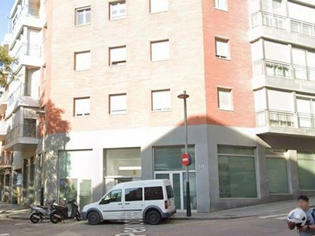 Piso en venta en calle De Varsòvia, Barcelona, de 120 m² 4 habitaciones por 544.000