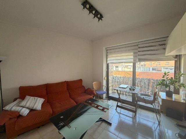 Piso en venta en calle De Ventura Plaja, Barcelona, de 69 m² 3 habitaciones por 320.000