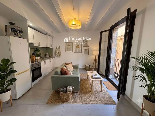 Piso en venta en calle De Verdaguer i Callís, Barcelona, de 35 m² 1 habitación por 230.000