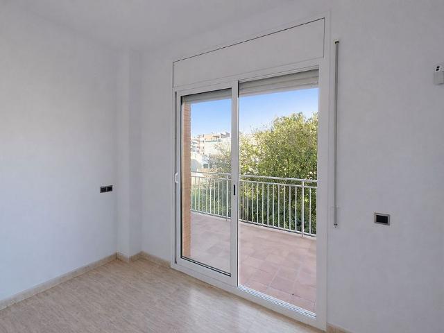 Piso en venta en calle De Vicenta Escoda, Viladecans, de 106 m² 3 habitaciones por 232.632
