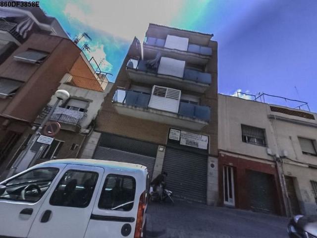 Piso en venta en calle De Víctor Balaguer, Badalona, de 72 m² 3 habitaciones por 195.800