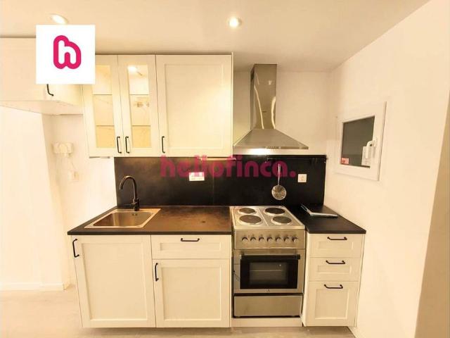 Piso en venta en calle De Vidal i Guasch, Barcelona, de 56 m² 3 habitaciones por 249.000