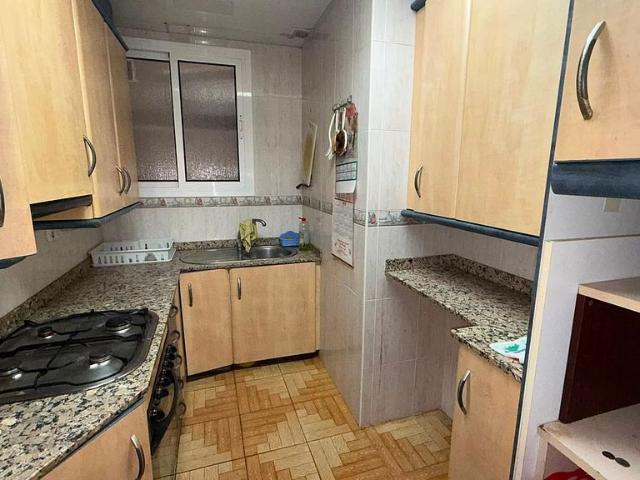 Piso en venta en calle De Violant D'hongria Reina D'aragó, Barcelona, de 54 m² 3 habitaciones por 280.000