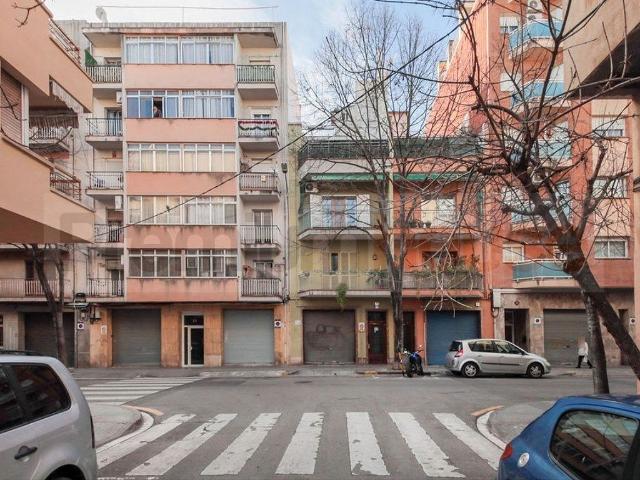 Piso en venta en calle De Vilaseca, Reus, de 57 m² 3 habitaciones por 89.000