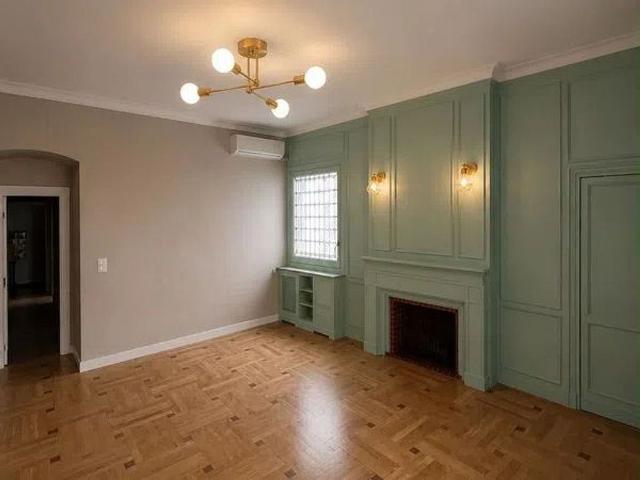 Piso en venta en calle De Villarroel, Barcelona, de 135 m² 4 habitaciones por 695.000
