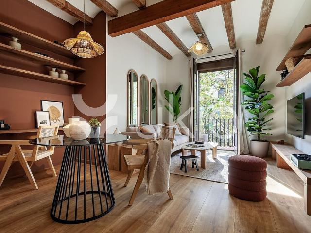 Piso en venta en calle De Villarroel, Barcelona, de 75 m² 2 habitaciones por 460.000