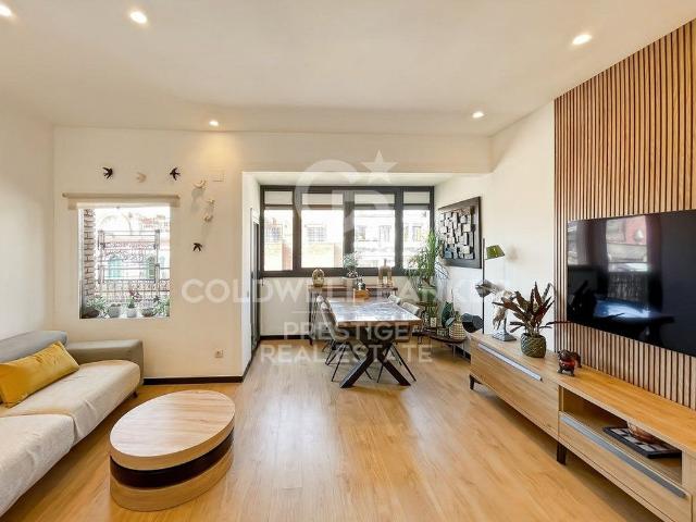Piso en venta en calle De Villarroel, Barcelona, de 76 m² 3 habitaciones por 720.000