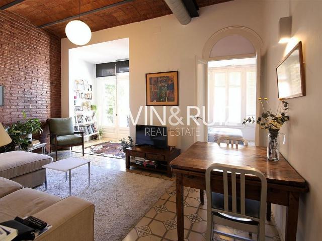 Piso en venta en calle De Villarroel, Barcelona, de 76 m² 2 habitaciones por 525.000