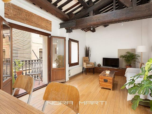 Piso en venta en calle De Vinaròs, Barcelona, de 70 m² 3 habitaciones por 470.000