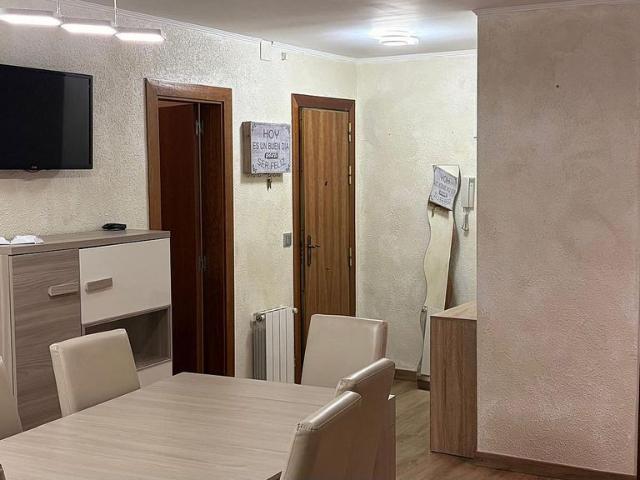 Piso en venta en calle De Viriat, Castelldefels, de 88 m² 3 habitaciones por 310.000
