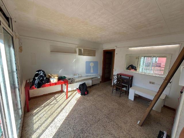 Ático en venta en calle De Wagner, Santa Coloma de Gramanet, de 66 m² 3 habitaciones por 145.000
