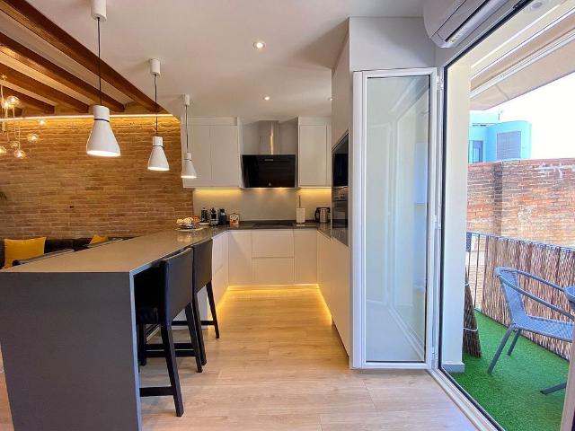 Piso en venta en calle Del Taulat, Barcelona, de 62 m² 2 habitaciones por 495.000