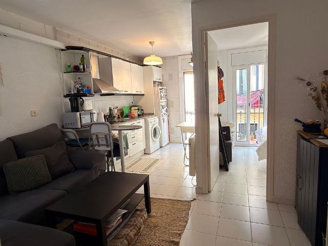 Piso en venta en calle Del Tenor Masini, Barcelona, de 50 m² 2 habitaciones por 230.000
