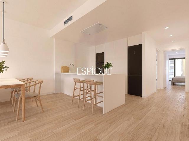 Piso en venta en calle Del Torin, Girona, de 122 m² 3 habitaciones por 500.000