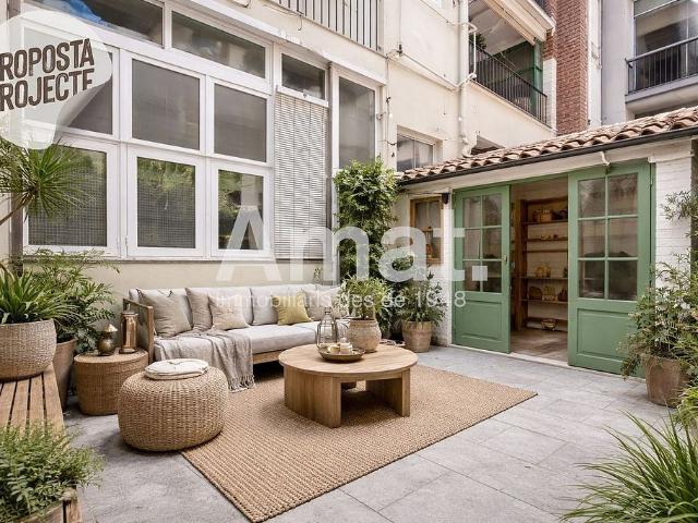 Piso en venta en calle Del Torrent de Les Flors, Barcelona, de 120 m² 4 habitaciones por 639.000