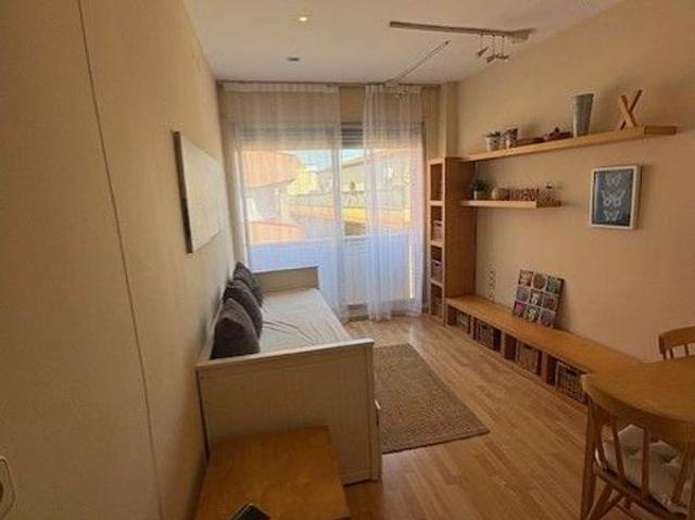 Piso en venta en calle Del Torrent de L'olla, Barcelona, de 27 m² 1 habitación por 215.000