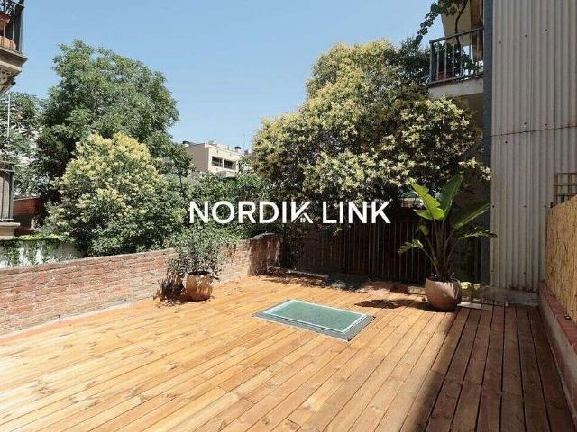 Piso en venta en calle Del Torrent D'en Vidalet, Barcelona, de 98 m² 2 habitaciones por 569.000