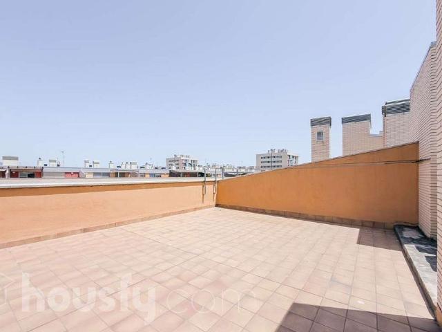 Piso en venta en calle Del Tresmall, Badalona, de 54 m² 2 habitaciones por 379.990
