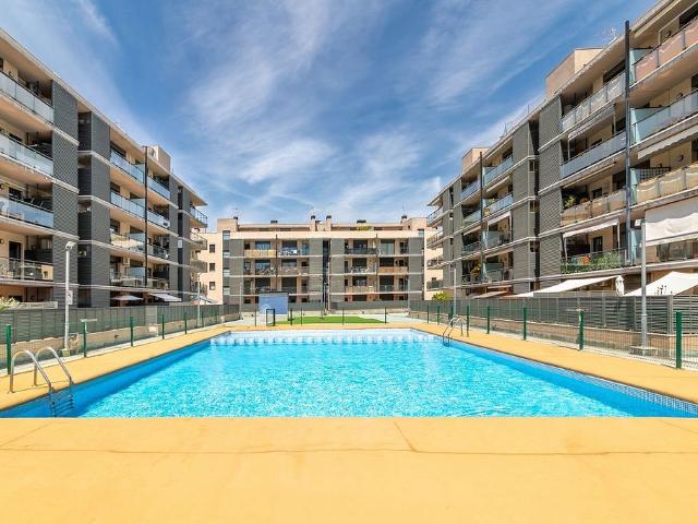 Piso en venta en calle Del Tresmall, Badalona, de 77 m² 3 habitaciones por 465.000