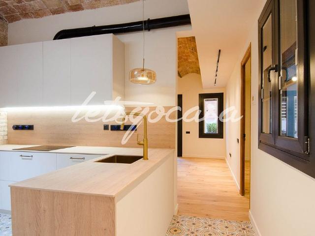 Piso en venta en calle Del Vallespir, Barcelona, de 65 m² 2 habitaciones por 475.000
