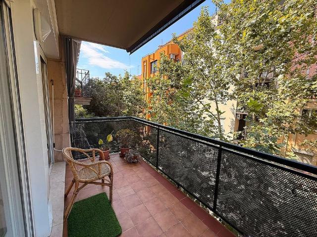 Piso en venta en calle Del Vallespir, Barcelona, de 70 m² 2 habitaciones por 500.000