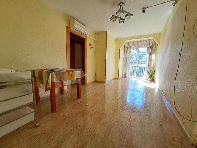Piso en venta en calle Del Vinyar, Barcelona, de 60 m² 3 habitaciones por 220.000