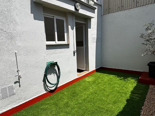 Piso en venta en calle Del Berguedà, Terrassa, de 93 m² 4 habitaciones por 236.000