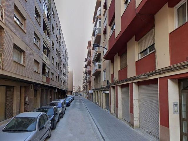 Piso en venta en calle Del Canal, Reus, de 86 m² 4 habitaciones por 70.000