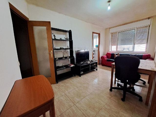 Piso en venta en calle Del Canigó, Barcelona, de 45 m² 3 habitaciones por 180.000