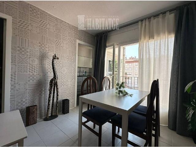 Piso en venta en calle Del Canigó, Vic, de 53 m² 2 habitaciones por 215.000