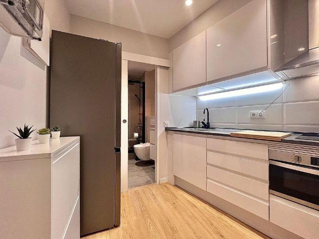 Piso en venta en calle Del Caire, Barcelona, de 26 m² 1 habitación por 209.000 €