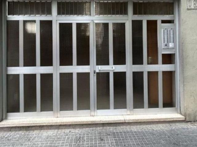 Piso en venta en calle Del Castellsapera, Terrassa, de 80 m² 2 habitaciones por 130.000