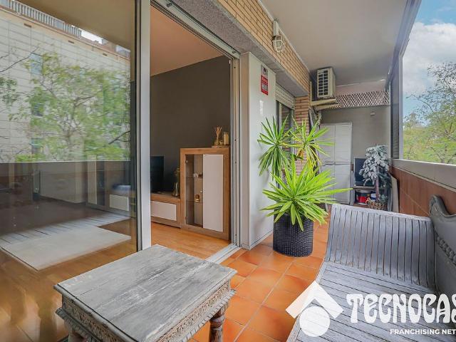 Piso en venta en calle Del Cinca, Barcelona, de 122 m² 3 habitaciones por 500.000