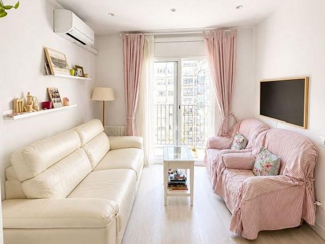 Piso en venta en calle Del Comte Borrell, Barcelona, de 81 m² 3 habitaciones por 545.000