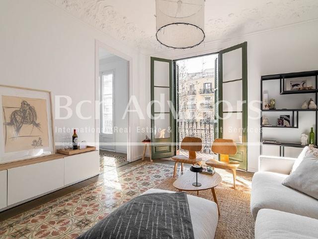 Piso en venta en calle Del Comte D'urgell, Barcelona, de 118 m² 3 habitaciones por 750.000