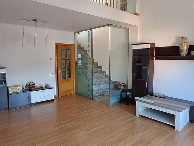 Piso en venta en calle Del Comerç, Sant Vicenç dels Horts, de 130 m² 4 habitaciones por 399.000