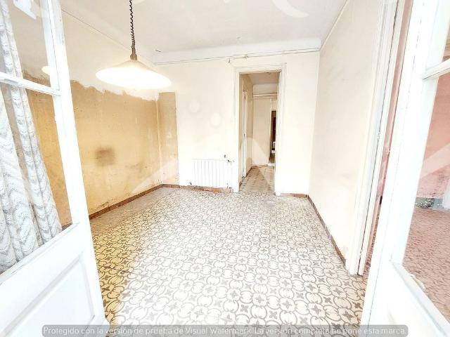 Piso en venta en calle Del Consell de Cent, Barcelona, de 70 m² 4 habitaciones por 465.000 €