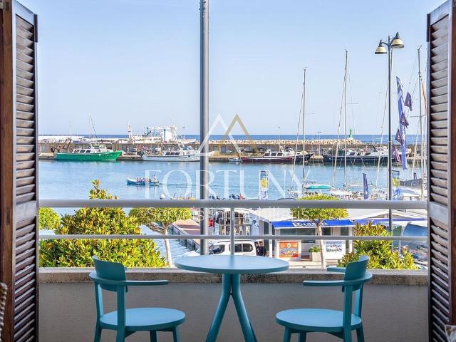 Piso en venta en calle Del Consolat de Mar, Cambrils, de 52 m² 1 habitación por 299.000