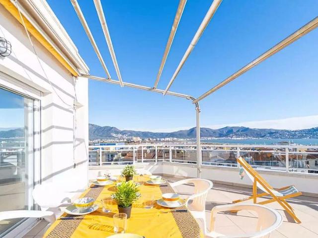 Piso en venta en calle Del Club Náutico, Castelló d´Empúries, de 64 m² 2 habitaciones por 460.000