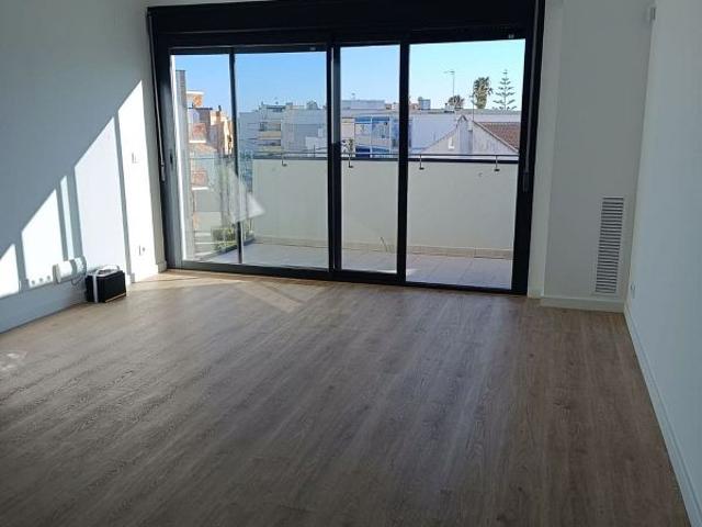 Piso en venta en calle Del Doctor Fleming, Cubelles, de 102 m² 3 habitaciones por 386.832