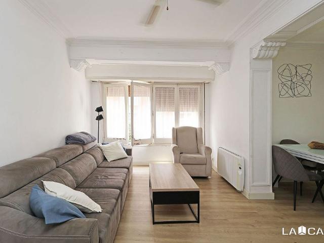 Piso en venta en calle Del Doctor Fleming, Hospitalet de Llobregat, L´, de 70 m² 2 habitaciones por 259.000