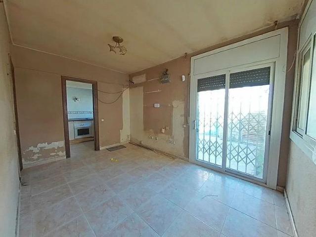 Piso en venta en calle Del Doctor Modrego, Badalona, de 57 m² 3 habitaciones por 175.500