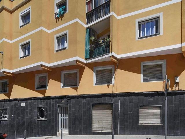 Piso en venta en calle Del Doctor Pagès, Santa Coloma de Gramanet, de 59 m² 2 habitaciones por 120.000