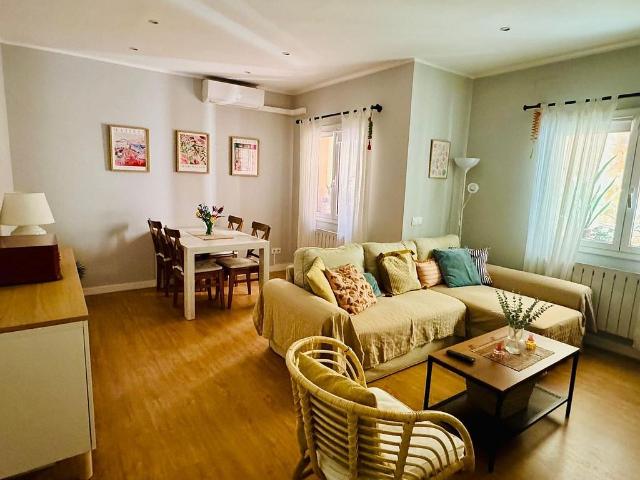Piso en venta en calle Del Doctor Pi i Molist, Barcelona, de 75 m² 2 habitaciones por 295.000