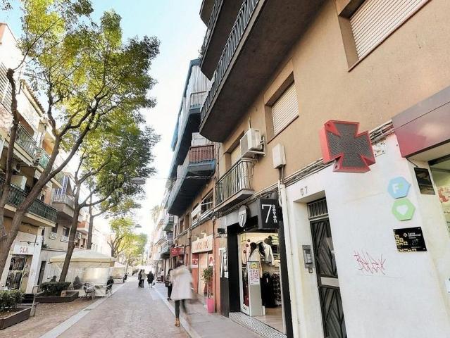 Piso en venta en calle Del Doctor Reig, Viladecans, de 73 m² 3 habitaciones por 213.000