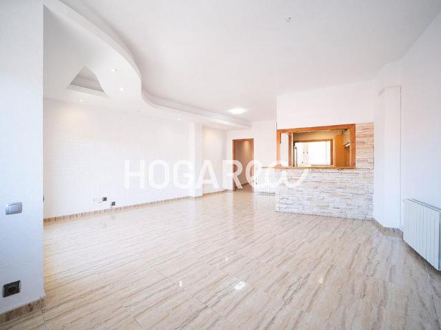 Piso en venta en calle Del General Palafox, Castelldefels, de 93 m² 2 habitaciones por 339.900