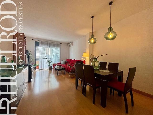 Piso en venta en calle Del General Weyler, Badalona, de 125 m² 3 habitaciones por 575.000