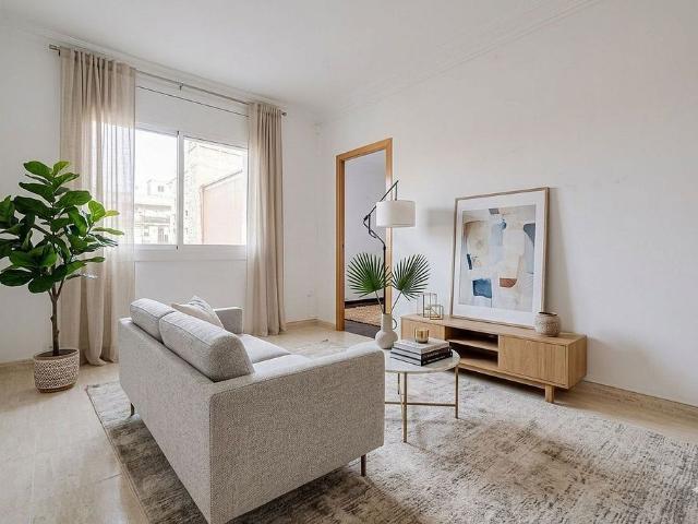 Piso en venta en calle Del Marquès de Campo Sagrado, Barcelona, de 73 m² 3 habitaciones por 380.000