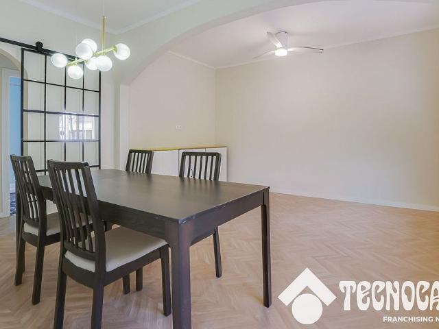 Piso en venta en calle Del Montsant, Barcelona, de 58 m² 2 habitaciones por 240.000